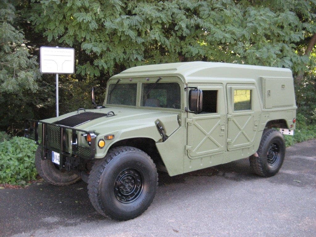 AM General Humvee M998 V8 6,2L Diesel de 1988 3/4 avant