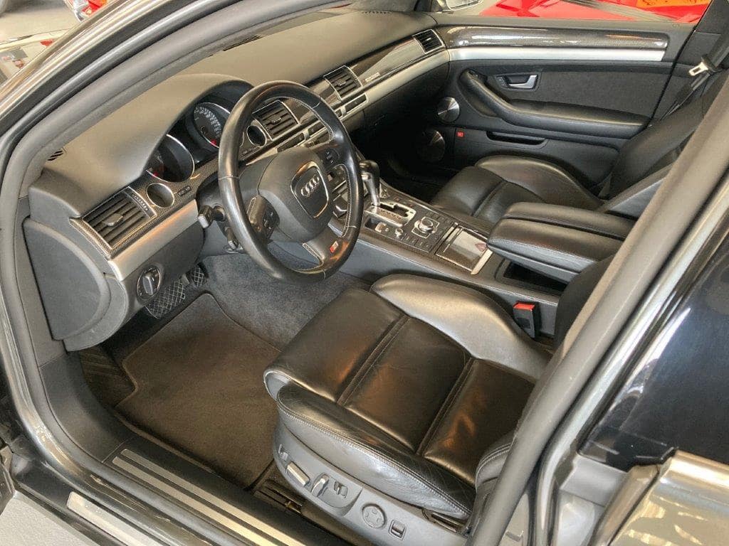 AUDI S8 Full options de 2007 intérieur tableau de bord