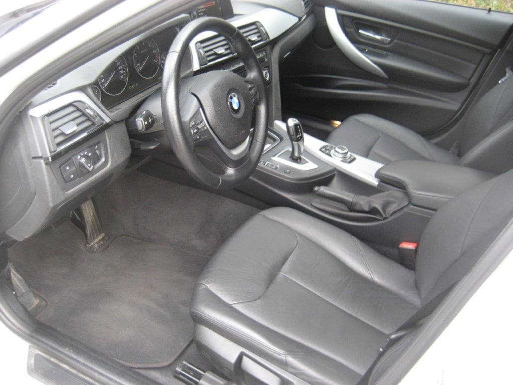 BMW 320D Touring Sport F31 de 2015 intérieur tableau de bord