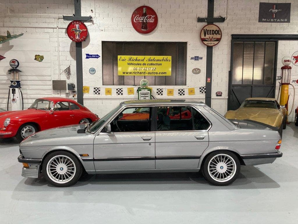 BMW 528i E28 évocation Alpina de 1988 profil gauche