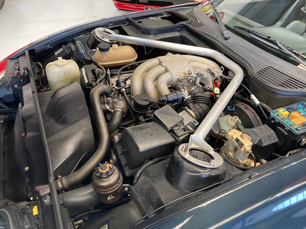 BMW Z1 de 1990 moteur 3/4