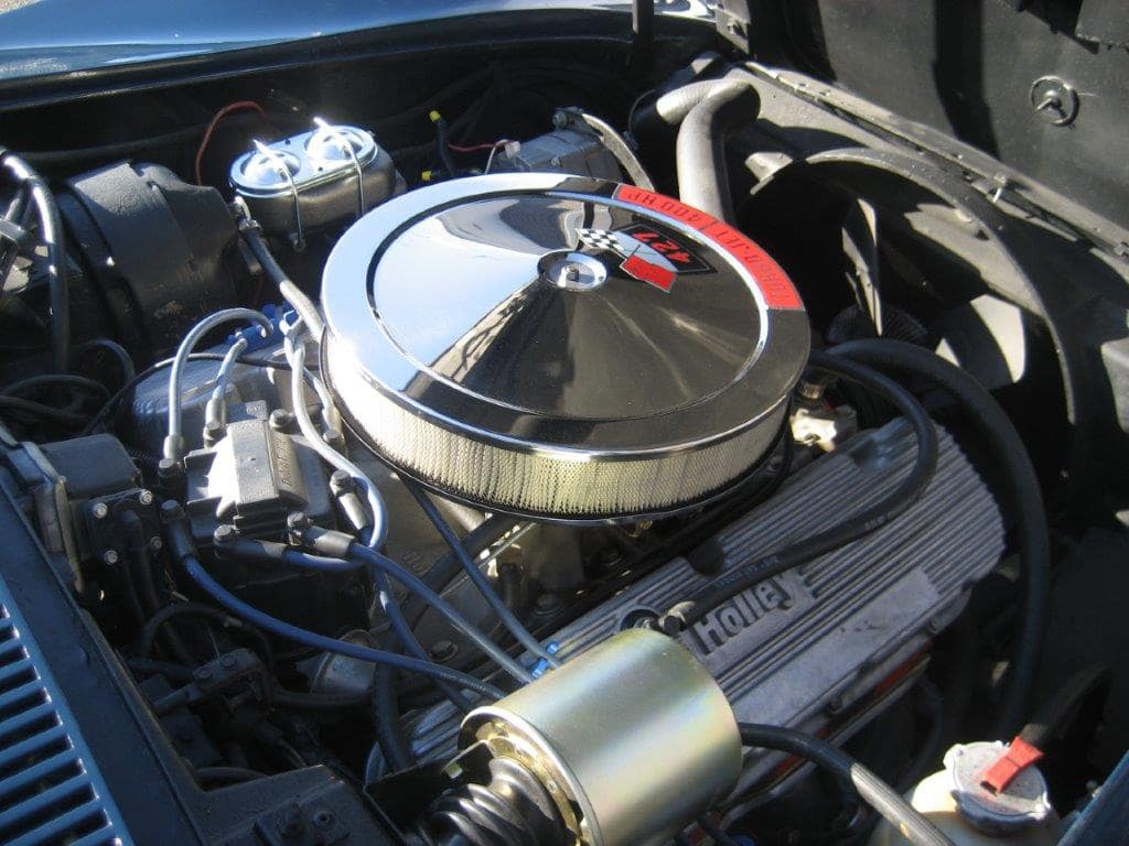 Chevrolet Corvette C3 V8 427ci de 1969 moteur 3/4