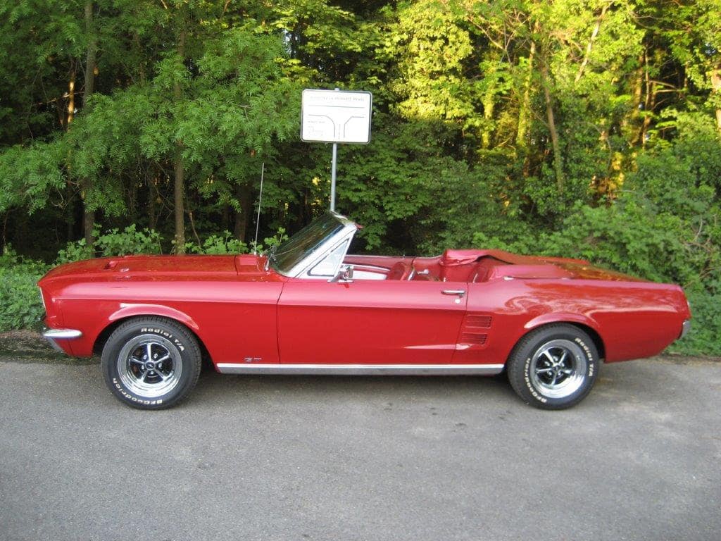 Ford Mustang Cabriolet GT V8 289ci Code A de 1967 profil gauche