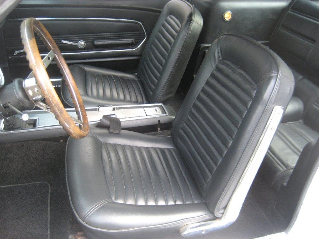Ford Mustang Fastback GT V8 289ci de 1967 intérieur siège