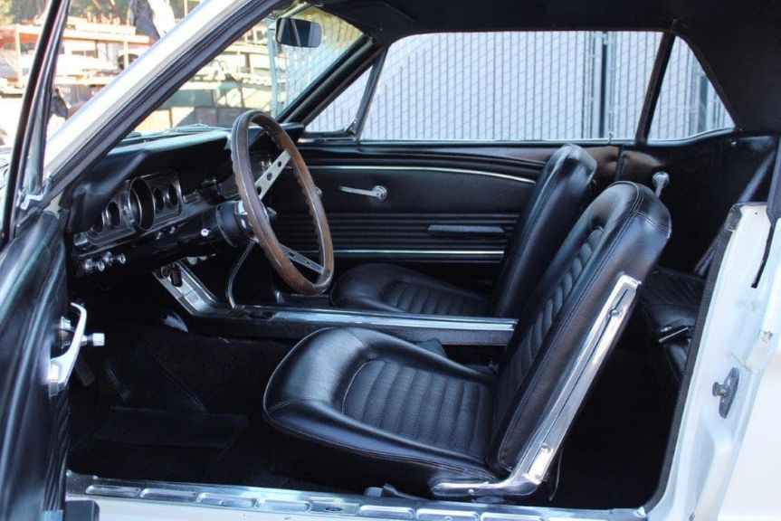 Ford Mustang V8 289ci de 1966 intérieur siège