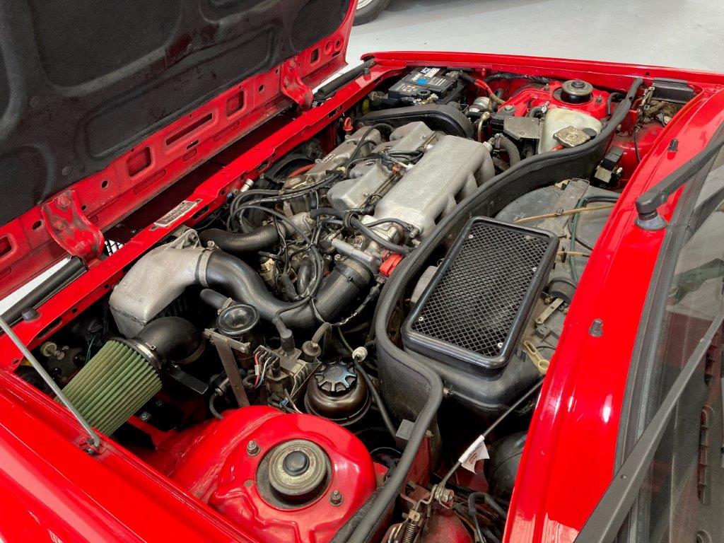 Lancia Delta HF Integrale 8s de 1988 moteur 3/4
