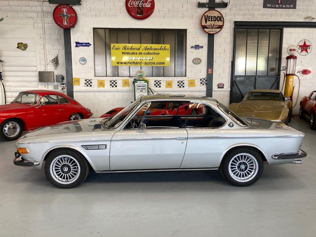 BMW 2800 CS de 1970 profil gauche