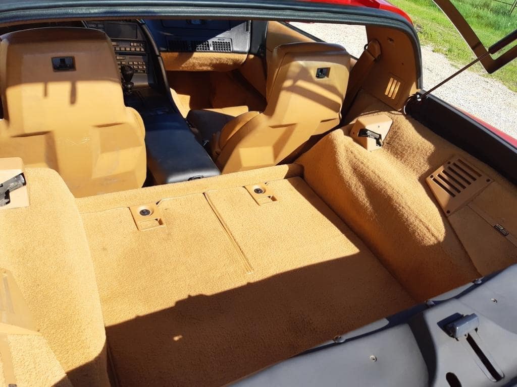 Chevrolet Corvette ZR1 de 1990 intérieur arrière