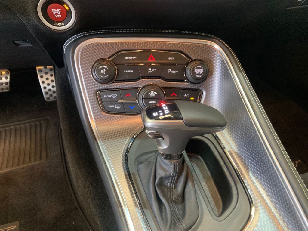 DODGE Challenger SRT Hellcat V8 6.2L HEMI Supercharged de 2017